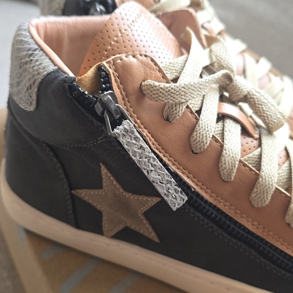 Mi.iM Elle Dark Gray Leather Lace-up High Top Star Sneakers - Picture 10 of 16